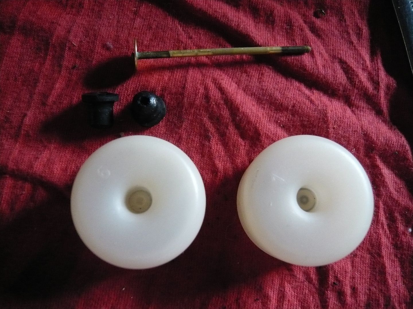 ATE Master Cylinder Reservoir Float Grommets. 1974 280 SE